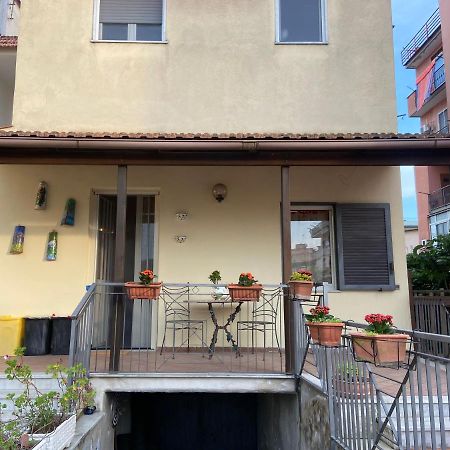 Appartamento In Villa Alle Falde Del Vesuvio Naples Luaran gambar