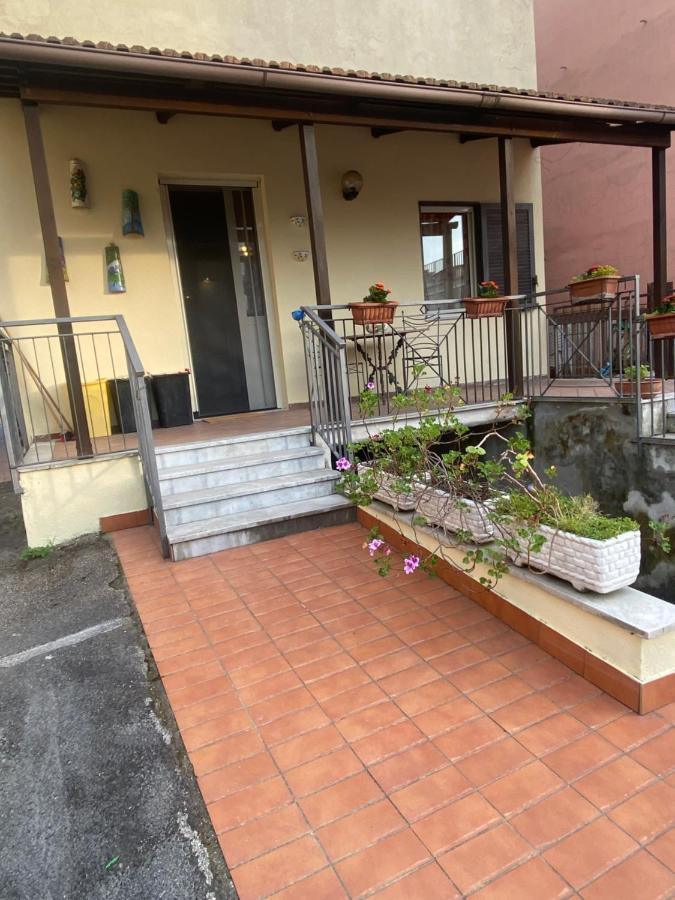 Appartamento In Villa Alle Falde Del Vesuvio Naples Luaran gambar
