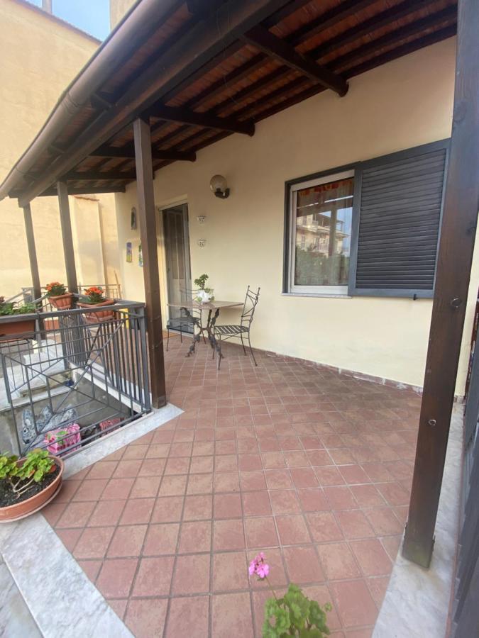 Appartamento In Villa Alle Falde Del Vesuvio Naples Luaran gambar