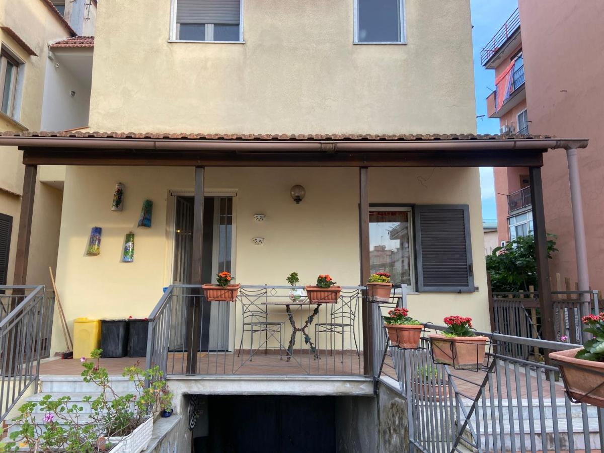 Appartamento In Villa Alle Falde Del Vesuvio Naples Luaran gambar